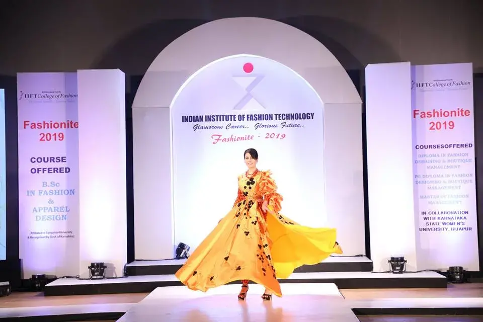 18Slide From Fashionite 2019 Gallery